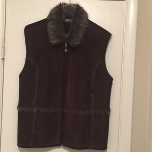 Brown Sweater Vest with Faux Fir Sz XL
